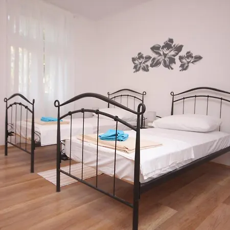 With Wifi - 9126 Apartment Split